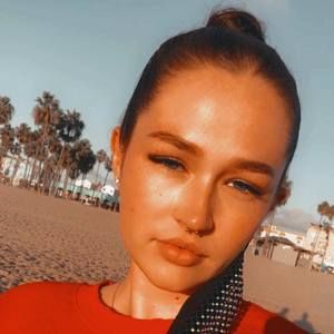 Meet your Posher, Erika